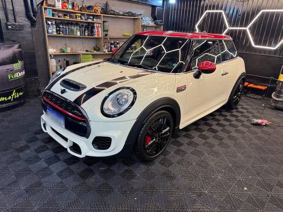 MINI COOPER 2.0 JOHN COOPER WORKS 16V TURBO GASOLINA 2P AUTOMATICO MINI COOPER 2.0 JOHN COOPER WORKS 16V TURBO GASOLINA 2P AUTOMATICO